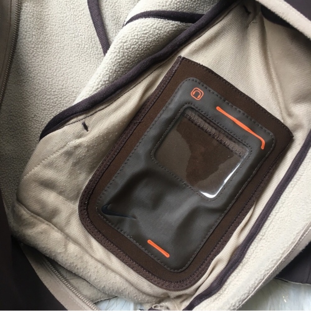 Nike jacket - Picture 3 of 6
